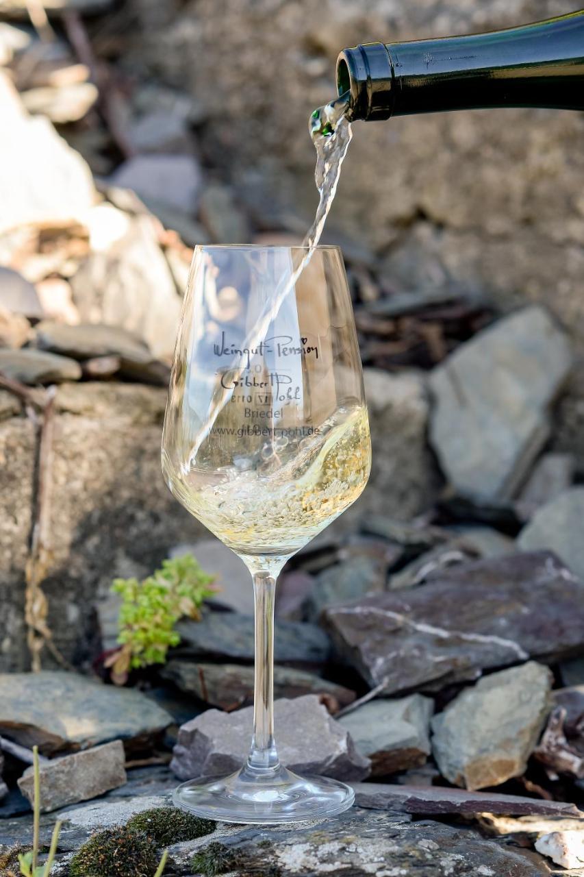 Weingut Pension Gibbert-Pohl Briedel Bagian luar foto